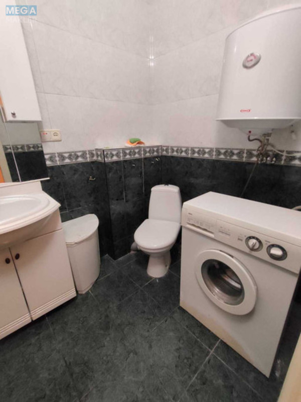 Оренда 2 кімнатної квартири, <a class="location-link" href="/kiev/" title="Недвижимость Київ">Київ</a>, <a class="location-link" href="/kiev/solomenskij/" title="Недвижимость Солом'янський район">Солом'янський р-н</a>, Пітерська вул., 3 (изображение 17)