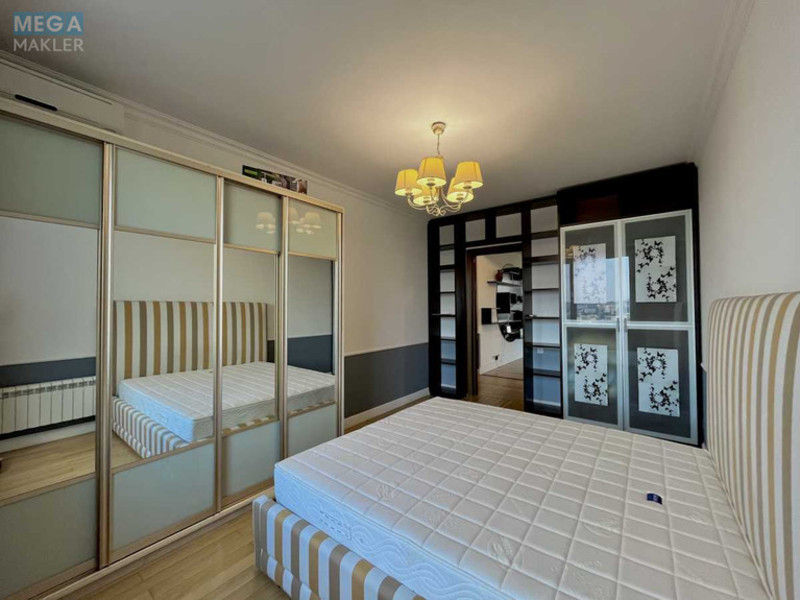 Продаж 4 кімнатної квартири (190/60/76,1), 17 пов. 19 пов. будинку, <a class="location-link" href="/kiev/" title="Недвижимость Київ">Київ</a>, <a class="location-link" href="/kiev/goloseevskij/" title="Недвижимость Голосіївський район">Голосіївський р-н</a>, Антоновича вул., 140 (изображение 11)