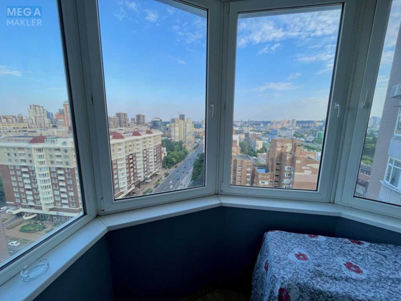 Продаж 4 кімнатної квартири (190/60/76,1), 17 пов. 19 пов. будинку, <a class="location-link" href="/kiev/" title="Недвижимость Київ">Київ</a>, <a class="location-link" href="/kiev/goloseevskij/" title="Недвижимость Голосіївський район">Голосіївський р-н</a>, Антоновича вул., 140 (изображение 14)