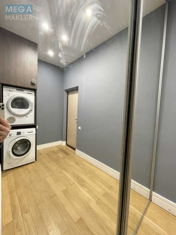 Продаж 4 кімнатної квартири (190/60/76,1), 17 пов. 19 пов. будинку, <a class="location-link" href="/kiev/" title="Недвижимость Київ">Київ</a>, <a class="location-link" href="/kiev/goloseevskij/" title="Недвижимость Голосіївський район">Голосіївський р-н</a>, Антоновича вул., 140 (изображение 16)