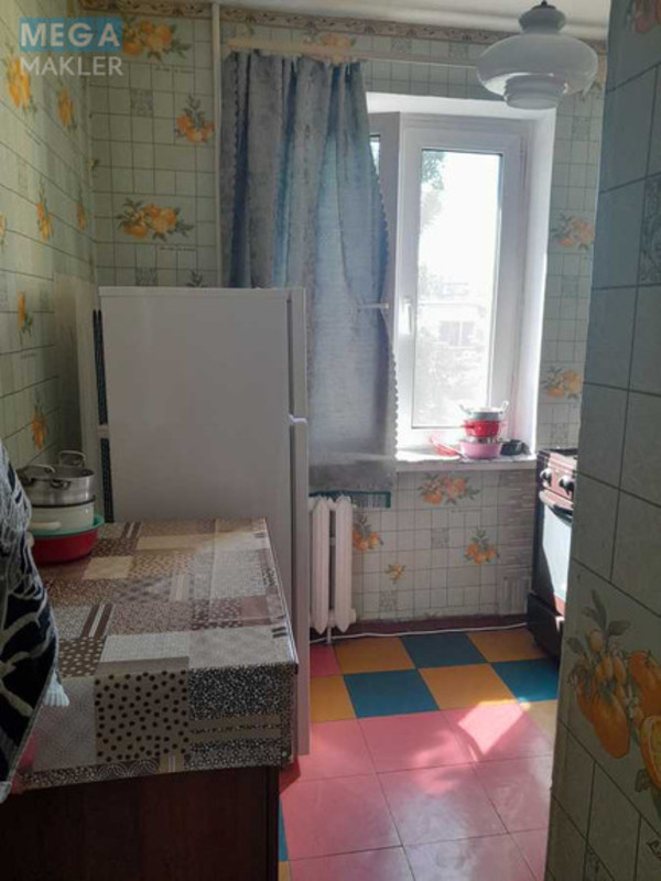 Оренда кімнати (підселення), <a class="location-link" href="/kiev/" title="Недвижимость Київ">Київ</a>, <a class="location-link" href="/kiev/svyatoshinskij/" title="Недвижимость Святошинський район">Святошинський р-н</a>, Леся Курбаса просп., 4 (изображение 2)