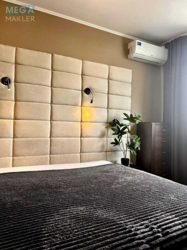 Продаж 2 кімнатної квартири (64/38/12), 9 пов. 24 пов. будинку, <a class="location-link" href="/kiev/" title="Недвижимость Київ">Київ</a>, <a class="location-link" href="/kiev/goloseevskij/" title="Недвижимость Голосіївський район">Голосіївський р-н</a>, Саперно-Слобідська вул., 24 (изображение 19)