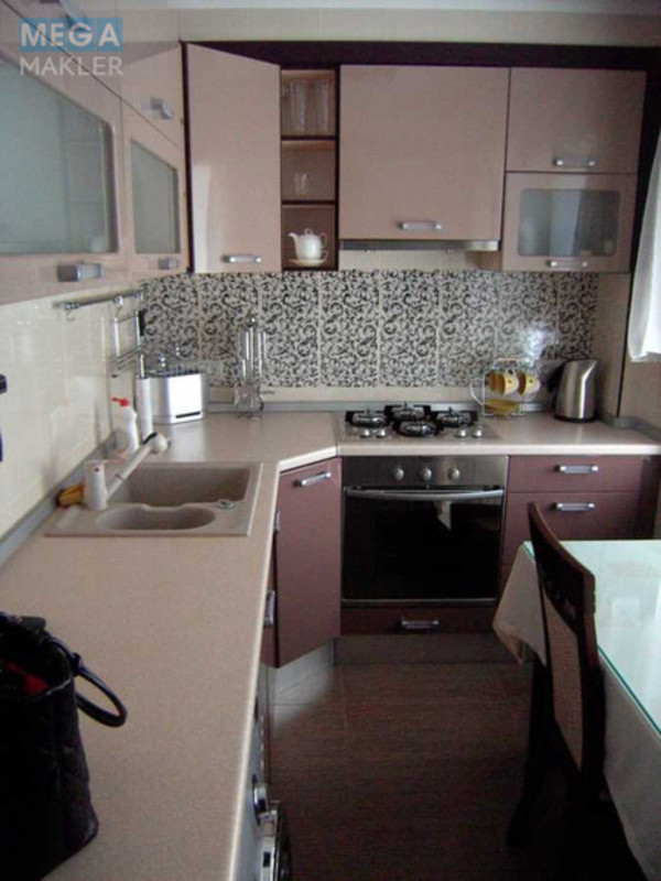 Оренда 1 кімнатної квартири, <a class="location-link" href="/kiev/" title="Недвижимость Київ">Київ</a>, <a class="location-link" href="/kiev/pecherskij/" title="Недвижимость Печерський район">Печерський р-н</a>, Сергія Гусовського вул., 8/10 (изображение 2)