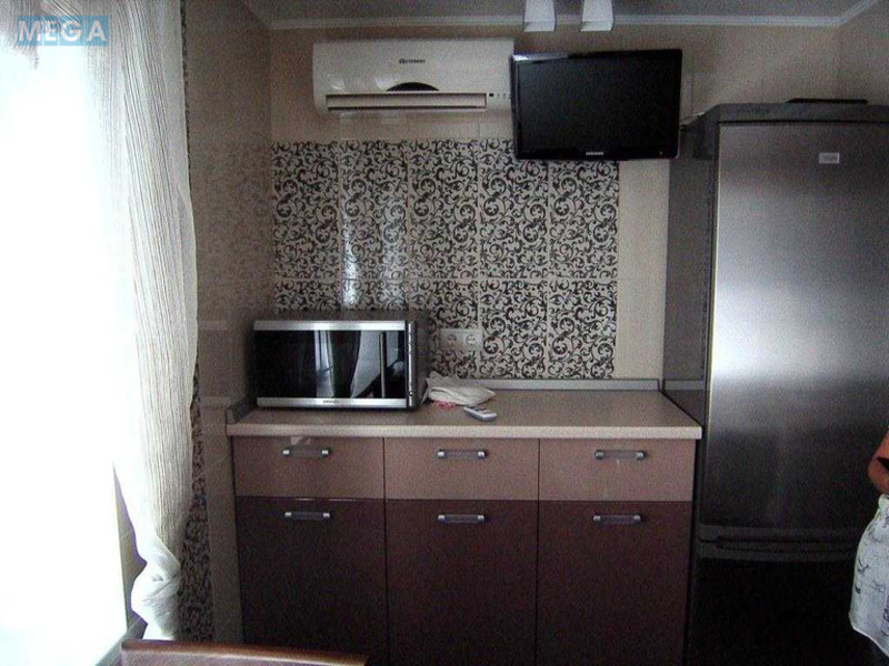 Оренда 1 кімнатної квартири, <a class="location-link" href="/kiev/" title="Недвижимость Київ">Київ</a>, <a class="location-link" href="/kiev/pecherskij/" title="Недвижимость Печерський район">Печерський р-н</a>, Сергія Гусовського вул., 8/10 (изображение 3)