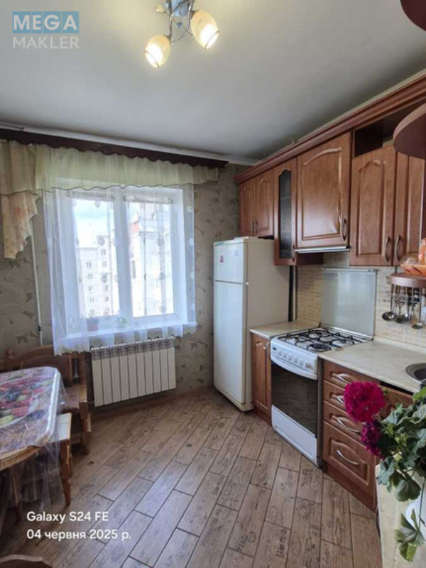 Продаж 4 кімнатної квартири (85/55/9), 8 пов. 9 пов. будинку, <a class="location-link" href="/chernigov/" title="Недвижимость Чернігів">Чернігів</a>, <a class="location-link" href="/chernigov/desnyanskij/" title="Недвижимость Деснянський район">Деснянський р-н</a>, Коваленко Володимира, 146 (изображение 2)