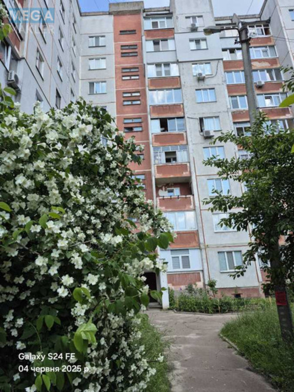 Продаж 4 кімнатної квартири (85/55/9), 8 пов. 9 пов. будинку, <a class="location-link" href="/chernigov/" title="Недвижимость Чернігів">Чернігів</a>, <a class="location-link" href="/chernigov/desnyanskij/" title="Недвижимость Деснянський район">Деснянський р-н</a>, Коваленко Володимира, 146 (изображение 11)