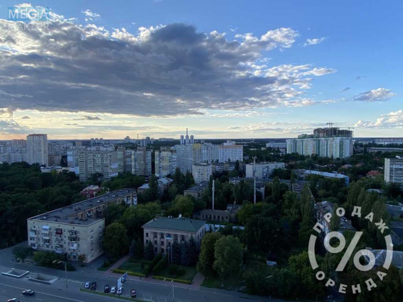 Продаж 3 кімнатної квартири (141/?/17), 20 пов. 21 пов. будинку, <a class="location-link" href="/kiev/" title="Недвижимость Київ">Київ</a>, <a class="location-link" href="/kiev/svyatoshinskij/" title="Недвижимость Святошинський район">Святошинський р-н</a>, Перемоги просп., 107 (изображение 3)