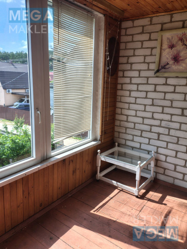 Продаж дома, 2 поверху, 107 кв.м, 4 кімнати, потребує косметичного ремонту, ділянка 6 соток, <a class="location-link" href="/knyazhichi-selo/" title="Недвижимость Княжичі">Княжичі</a>, Центральна 4 (изображение 7)