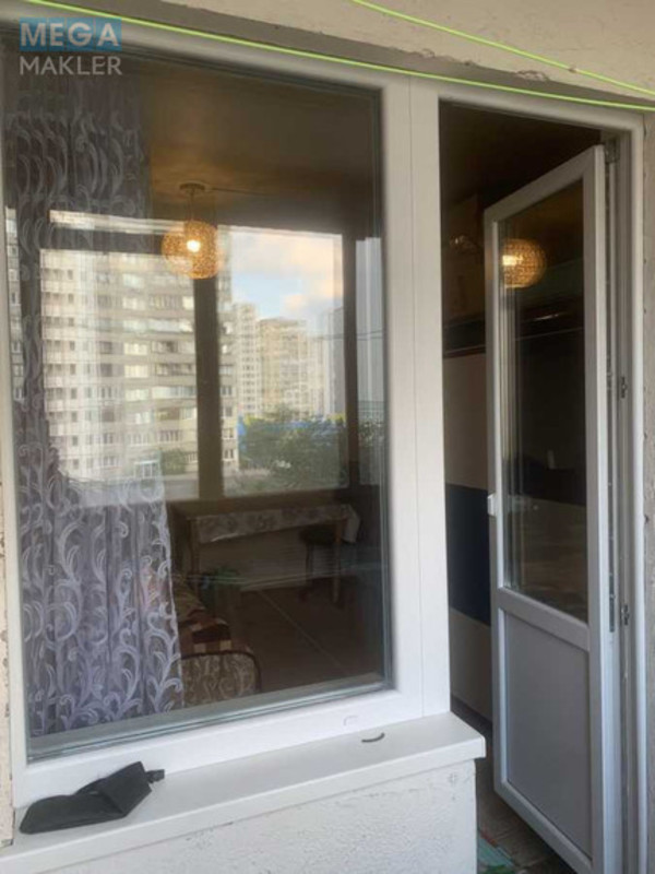 Продаж 2 кімнатної квартири (52/30/9), 4 пов. 16 пов. будинку, <a class="location-link" href="/kiev/" title="Недвижимость Київ">Київ</a>, <a class="location-link" href="/kiev/darnickij/" title="Недвижимость Дарницький район">Дарницький р-н</a>, Лариси Руденко вул., 9 (изображение 12)