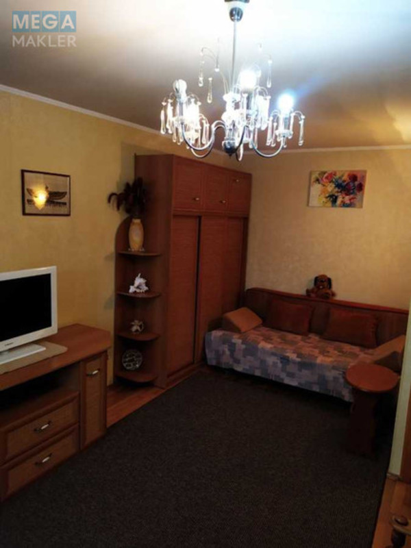 Продаж 1 кімнатної квартири (35/19/7), 9 пов. 10 пов. будинку, <a class="location-link" href="/kiev/" title="Недвижимость Київ">Київ</a>, <a class="location-link" href="/kiev/svyatoshinskij/" title="Недвижимость Святошинський район">Святошинський р-н</a>, Симиренка вул., 20а (изображение 5)