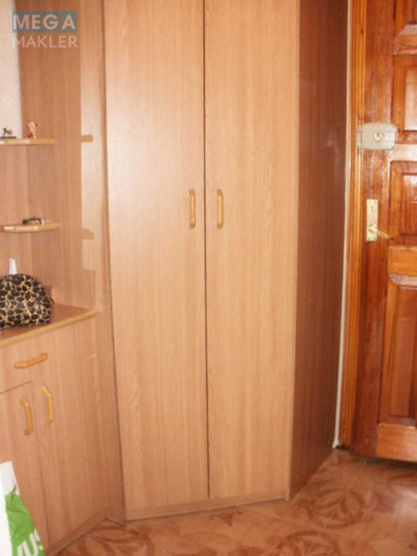 Продаж 1 кімнатної квартири (35/19/7), 9 пов. 10 пов. будинку, <a class="location-link" href="/kiev/" title="Недвижимость Київ">Київ</a>, <a class="location-link" href="/kiev/svyatoshinskij/" title="Недвижимость Святошинський район">Святошинський р-н</a>, Симиренка вул., 20а (изображение 17)