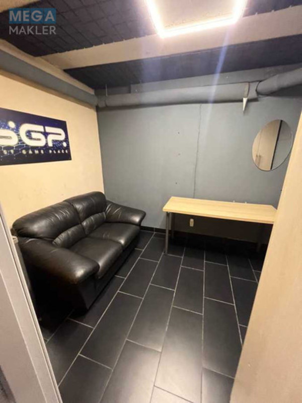 Продаж комерційної нерухомості, 131 кв.м, под офис, <a class="location-link" href="/kiev/" title="Недвижимость Київ">Київ</a>, <a class="location-link" href="/kiev/dneprovskij/" title="Недвижимость Дніпровський район">Дніпровський р-н</a>, Евгения Маланюка ул., 55 (изображение 5)