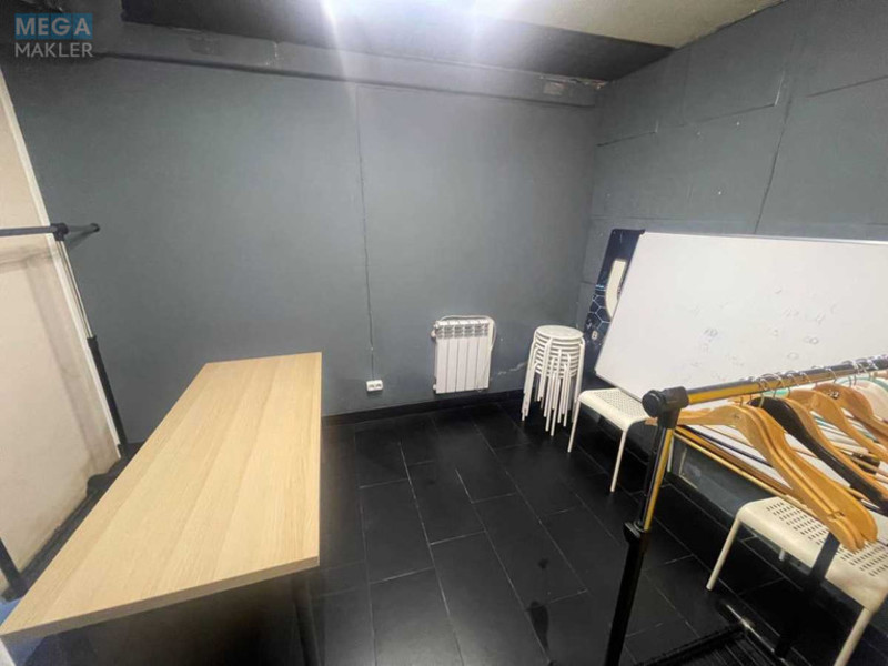 Продаж комерційної нерухомості, 131 кв.м, под офис, <a class="location-link" href="/kiev/" title="Недвижимость Київ">Київ</a>, <a class="location-link" href="/kiev/dneprovskij/" title="Недвижимость Дніпровський район">Дніпровський р-н</a>, Евгения Маланюка ул., 55 (изображение 7)