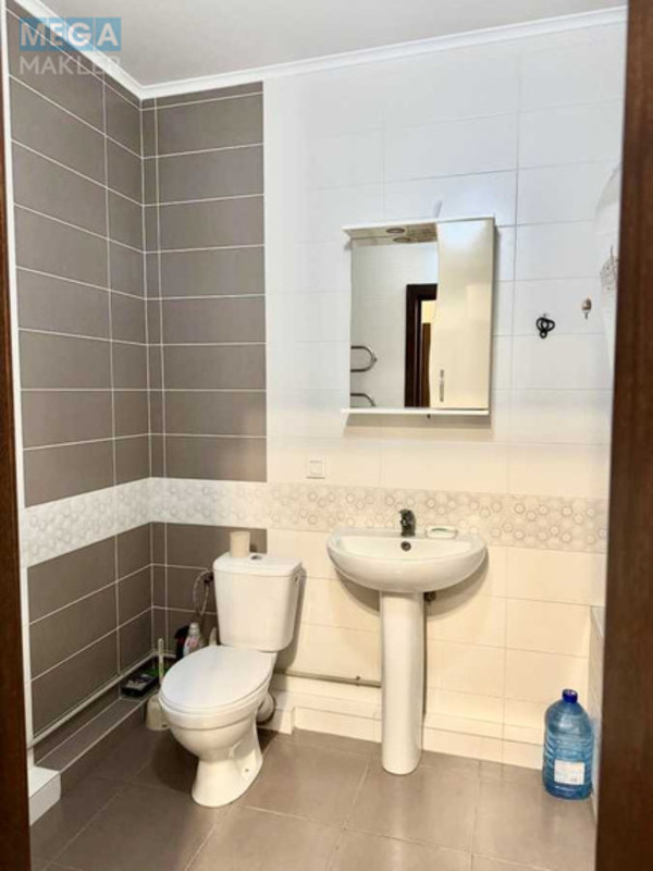 Оренда 1 кімнатної квартири, <a class="location-link" href="/kiev/" title="Недвижимость Київ">Київ</a>, <a class="location-link" href="/kiev/dneprovskij/" title="Недвижимость Дніпровський район">Дніпровський р-н</a>, Воскресенская ул., 16 (изображение 10)