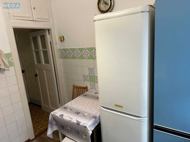 Продаж 2 кімнатної квартири (54/33/7), 2 пов. 5 пов. будинку, <a class="location-link" href="/kiev/" title="Недвижимость Київ">Київ</a>, <a class="location-link" href="/kiev/pecherskij/" title="Недвижимость Печерський район">Печерський р-н</a>, Глазунова вул., 3 (изображение 9)
