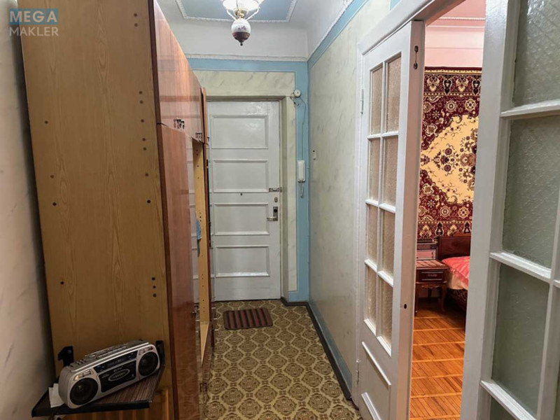 Продаж 2 кімнатної квартири (54/33/7), 2 пов. 5 пов. будинку, <a class="location-link" href="/kiev/" title="Недвижимость Київ">Київ</a>, <a class="location-link" href="/kiev/pecherskij/" title="Недвижимость Печерський район">Печерський р-н</a>, Глазунова вул., 3 (изображение 13)