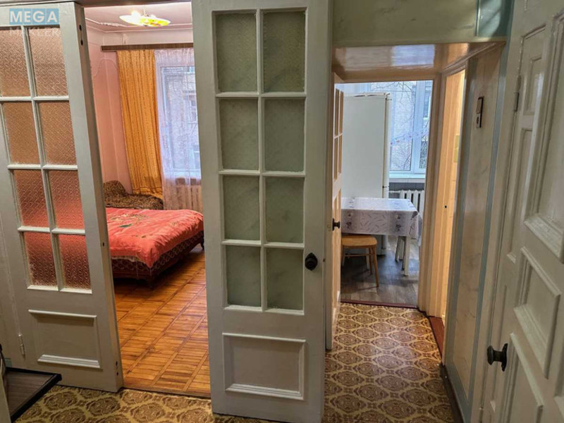 Продаж 2 кімнатної квартири (54/33/7), 2 пов. 5 пов. будинку, <a class="location-link" href="/kiev/" title="Недвижимость Київ">Київ</a>, <a class="location-link" href="/kiev/pecherskij/" title="Недвижимость Печерський район">Печерський р-н</a>, Глазунова вул., 3 (изображение 15)