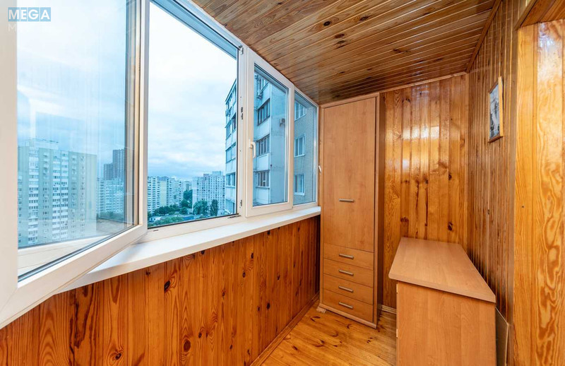 Продаж 1 кімнатної квартири (38/17/9), 13 пов. 16 пов. будинку, <a class="location-link" href="/kiev/" title="Недвижимость Київ">Київ</a>, <a class="location-link" href="/kiev/darnickij/" title="Недвижимость Дарницький район">Дарницький р-н</a>, Харківське шосе, 56 (изображение 5)