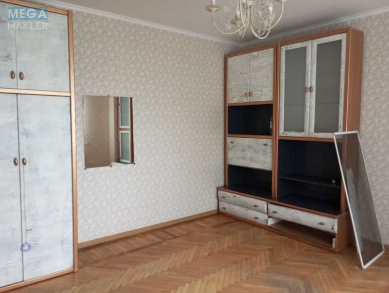 Продаж дома, 2 поверху, 300 кв.м, 6 кімнат, ділянка 7 соток, <a class="location-link" href="/kalinovka-pgt/" title="Недвижимость Калинівка">Калинівка</a>, Железнодоржная, 38 (изображение 15)