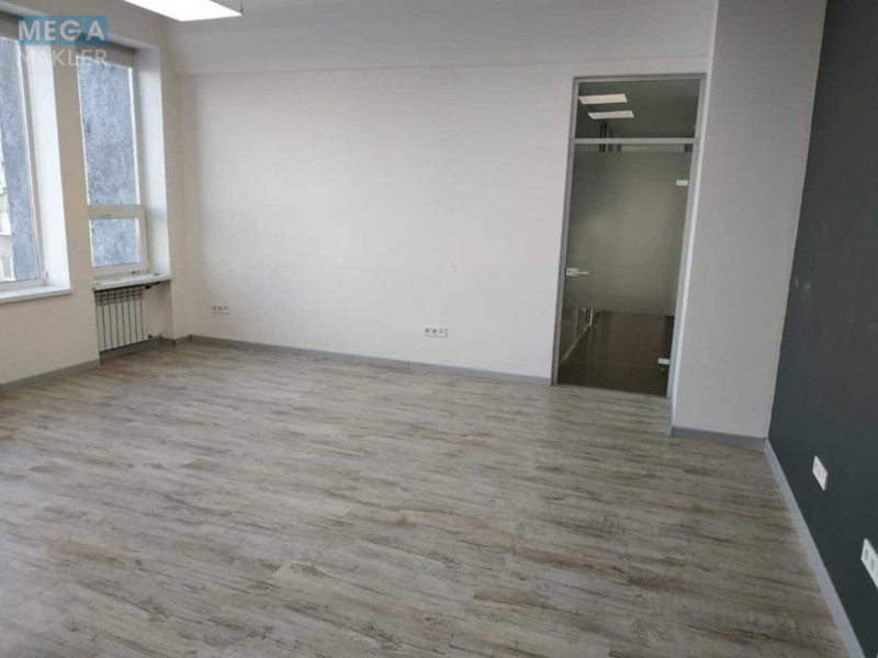 Оренда комерційної нерухомості, 53 кв.м, под офис, <a class="location-link" href="/kiev/" title="Недвижимость Київ">Київ</a>, <a class="location-link" href="/kiev/dneprovskij/" title="Недвижимость Дніпровський район">Дніпровський р-н</a>, Евгения Сверстюка ул., 11б (изображение 6)