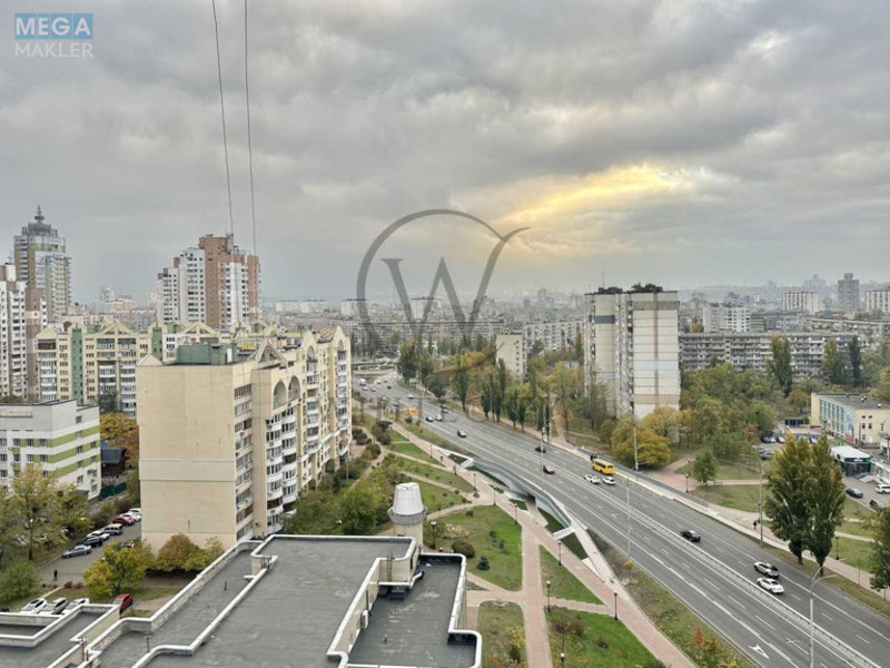 Продаж 5 кімнатної квартири (245/147/32), 15 пов. 16 пов. будинку, <a class="location-link" href="/kiev/" title="Недвижимость Київ">Київ</a>, <a class="location-link" href="/kiev/obolonskij/" title="Недвижимость Оболонський район">Оболонський р-н</a>, Героев Сталинграда просп., 22 (изображение 11)