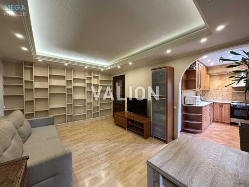 Продаж 3 кімнатної квартири (64,5/44/6,9), 3 пов. 9 пов. будинку, <a class="location-link" href="/kiev/" title="Недвижимость Київ">Київ</a>, <a class="location-link" href="/kiev/solomenskij/" title="Недвижимость Солом'янський район">Солом'янський р-н</a>, Курська вул., 11 (изображение 2)