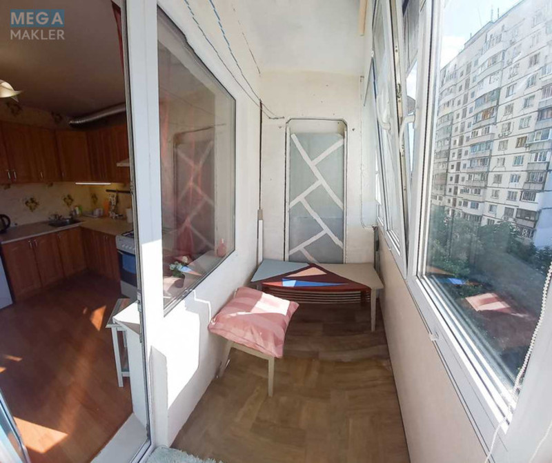 Оренда 1 кімнатної квартири, <a class="location-link" href="/kiev/" title="Недвижимость Київ">Київ</a>, <a class="location-link" href="/kiev/solomenskij/" title="Недвижимость Солом'янський район">Солом'янський р-н</a>, Генерала Тупикова ул., 14в (изображение 10)