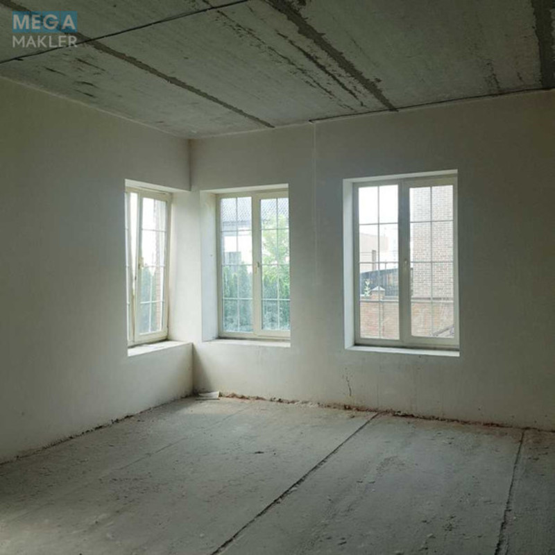 Продаж дома, 3 поверху, 555 кв.м, 7 кімнат, ділянка 10 соток, <a class="location-link" href="/kiev/" title="Недвижимость Київ">Київ</a>, <a class="location-link" href="/kiev/pecherskij/" title="Недвижимость Печерський район">Печерський р-н</a>, Звіринецька вул., 34 (изображение 2)