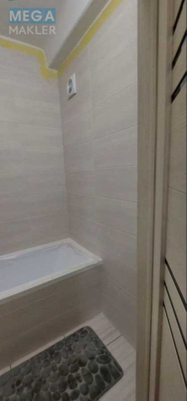 Оренда 3 кімнатної квартири, <a class="location-link" href="/kiev/" title="Недвижимость Київ">Київ</a>, <a class="location-link" href="/kiev/shevchenkovskij/" title="Недвижимость Шевченківський район">Шевченківський р-н</a>, Мельникова ул., 18 (изображение 7)