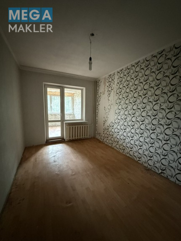 Продаж 3 кімнатної квартири (67/38/11), 1 пов. 9 пов. будинку, <a class="location-link" href="/dnepropetrovsk/" title="Недвижимость Дніпра">Дніпро</a>, <a class="location-link" href="/dnepropetrovsk/amur-nizhnedneprovskij/" title="Недвижимость Амур-Нижньодніпровський район">Амур-Нижньодніпровський р-н</a> (изображение 4)