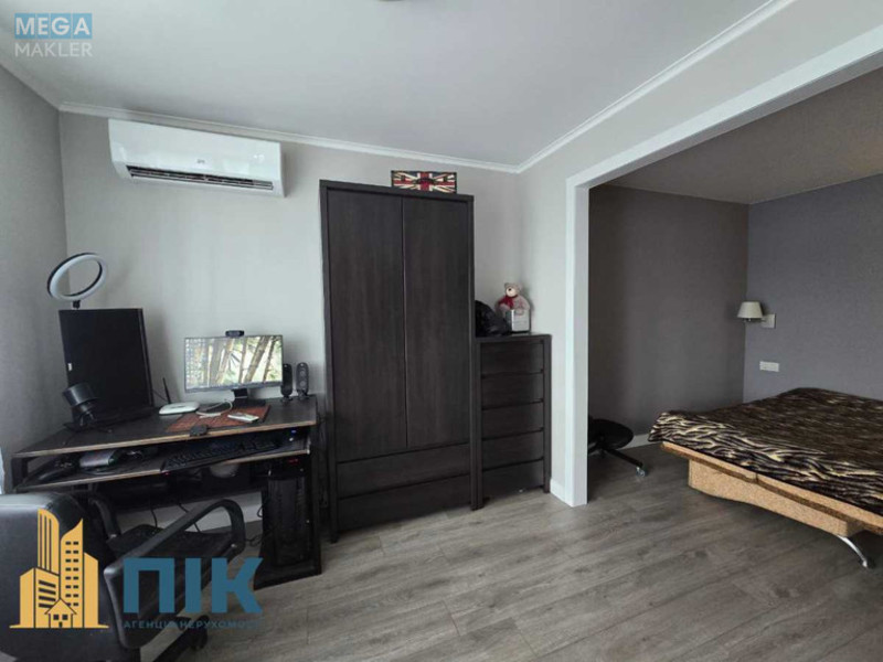 Продаж 1 кімнатної квартири (40/18/8), 8 пов. 9 пов. будинку, <a class="location-link" href="/kiev/" title="Недвижимость Київ">Київ</a>, <a class="location-link" href="/kiev/goloseevskij/" title="Недвижимость Голосіївський район">Голосіївський р-н</a>, Жилянская ул., 72 (изображение 4)