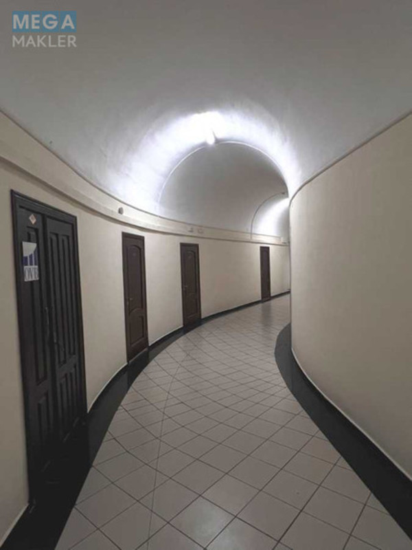 Оренда комерційної нерухомості, 330 кв.м, под офис, <a class="location-link" href="/lviv/" title="Недвижимость Львів">Львів</a>, <a class="location-link" href="/lviv/galickij/" title="Недвижимость Галицький район">Галицький р-н</a>, Грабовського, 11 (изображение 11)