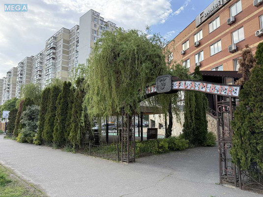 Продаж комерційної нерухомості, 255&nbsp;кв.м, <a class="location-link" href="/kiev/" title="Недвижимость Київ">Київ</a>, <a class="location-link" href="/kiev/darnickij/" title="Недвижимость Дарницький район">Дарницький р-н</a>, Срібнокільська вул., 12 (изображение 13)
