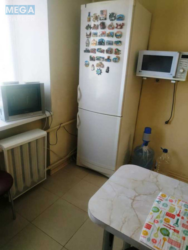 Оренда 3 кімнатної квартири, <a class="location-link" href="/kiev/" title="Недвижимость Київ">Київ</a>, <a class="location-link" href="/kiev/solomenskij/" title="Недвижимость Солом'янський район">Солом'янський р-н</a>, Повітрофлотський просп., 52/1 (изображение 4)