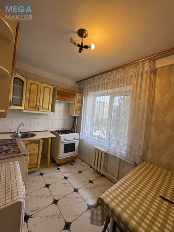 Оренда 1 кімнатної квартири, <a class="location-link" href="/kiev/" title="Недвижимость Київ">Київ</a>, <a class="location-link" href="/kiev/podolskij/" title="Недвижимость Подільський район">Подільський р-н</a>, Правди просп. (изображение 4)