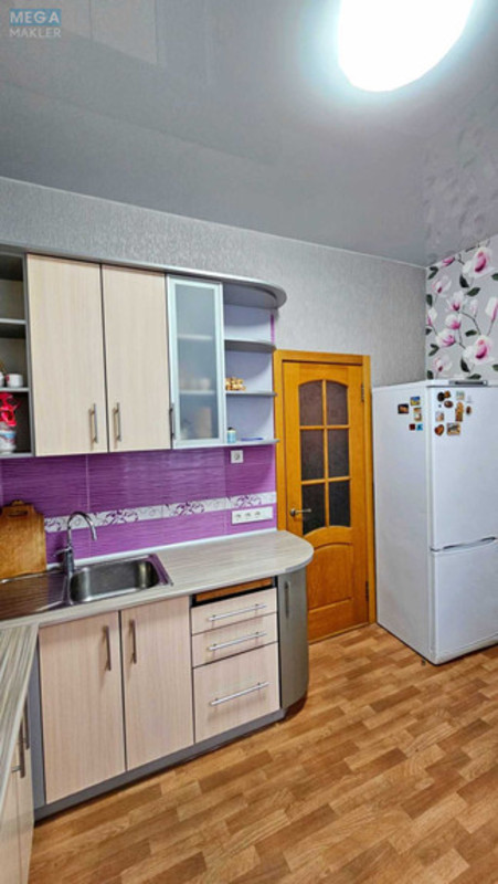 Продаж 1 кімнатної квартири (35/17,8/8,8), 1 пов. 3 пов. будинку, <a class="location-link" href="/dneprodzerzhinsk/" title="Недвижимость Кам'янське">Каменское</a>, Проспект Конституции, 40 (изображение 8)
