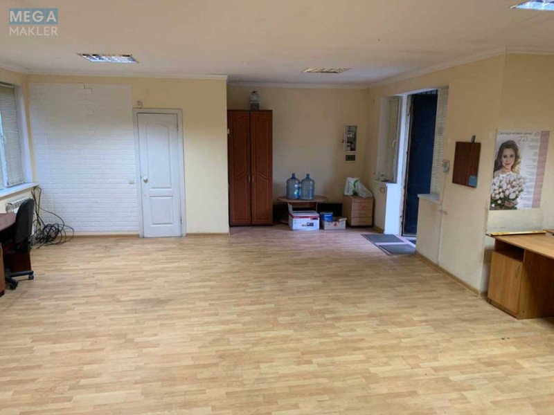 Оренда окремої будівлі/побудови, 80 кв.м, <a class="location-link" href="/kiev/" title="Недвижимость Київ">Київ</a>, <a class="location-link" href="/kiev/podolskij/" title="Недвижимость Подільський район">Подільський р-н</a>, Кирилловская ул., 170 (изображение 6)