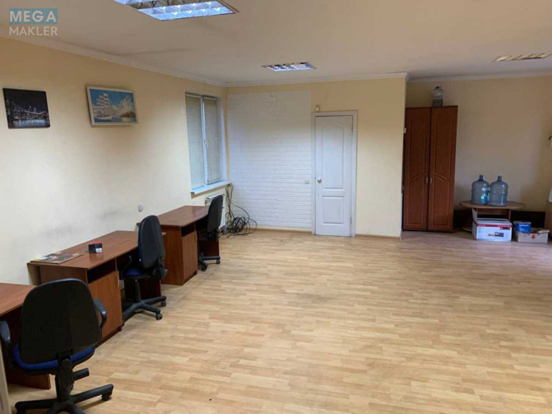 Оренда окремої будівлі/побудови, 80 кв.м, <a class="location-link" href="/kiev/" title="Недвижимость Київ">Київ</a>, <a class="location-link" href="/kiev/podolskij/" title="Недвижимость Подільський район">Подільський р-н</a>, Кирилловская ул., 170 (изображение 8)