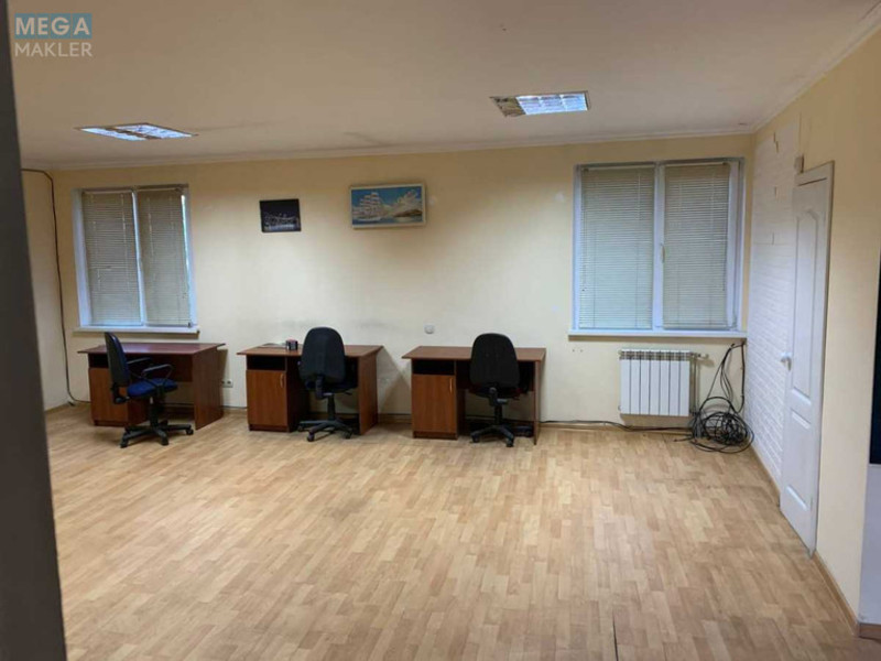 Оренда окремої будівлі/побудови, 80 кв.м, <a class="location-link" href="/kiev/" title="Недвижимость Київ">Київ</a>, <a class="location-link" href="/kiev/podolskij/" title="Недвижимость Подільський район">Подільський р-н</a>, Кирилловская ул., 170 (изображение 10)