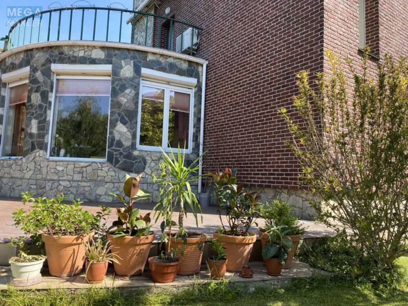 Продаж дома, 2 поверху, 186 кв.м, 4 кімнати, ділянка 20 соток, <a class="location-link" href="/vishenki-selo-kv/" title="Недвижимость Вишеньки">Вишеньки</a>, Южная (изображение 8)