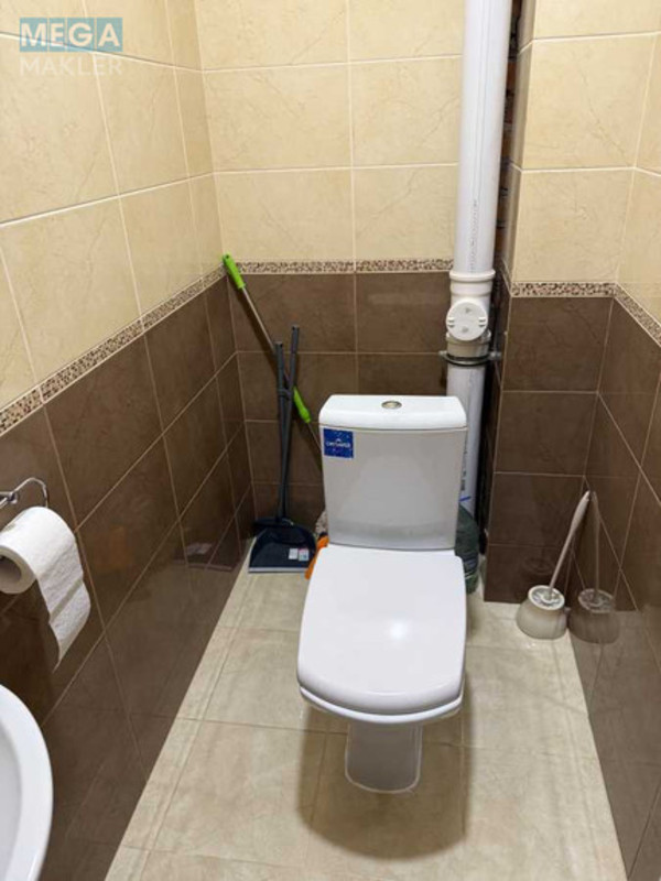 Оренда 2 кімнатної квартири, <a class="location-link" href="/kiev/" title="Недвижимость Київ">Київ</a>, <a class="location-link" href="/kiev/svyatoshinskij/" title="Недвижимость Святошинський район">Святошинський р-н</a>, Академика Вернадского бульв., 24 (изображение 18)