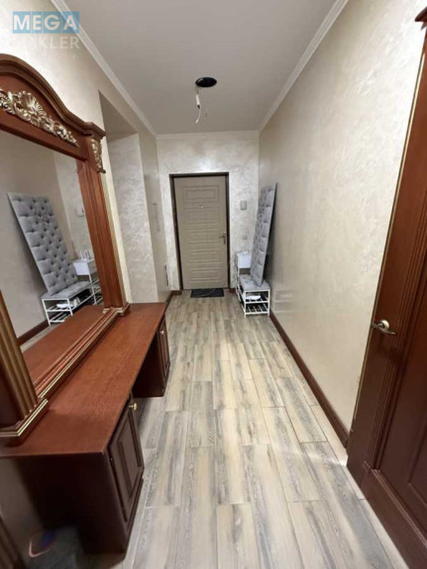 Оренда 2 кімнатної квартири, <a class="location-link" href="/kiev/" title="Недвижимость Київ">Київ</a>, <a class="location-link" href="/kiev/svyatoshinskij/" title="Недвижимость Святошинський район">Святошинський р-н</a>, Академика Вернадского бульв., 24 (изображение 25)