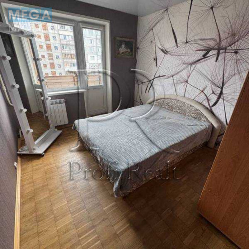 Продаж 2 кімнатної квартири (45/26/8), 11 пов. 16 пов. будинку, <a class="location-link" href="/kiev/" title="Недвижимость Київ">Київ</a>, <a class="location-link" href="/kiev/goloseevskij/" title="Недвижимость Голосіївський район">Голосіївський р-н</a>, Деміївська вулиця, 45 (изображение 3)