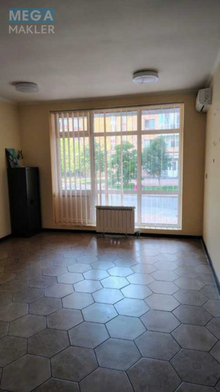 Оренда комерційної нерухомості, 113 кв.м, под офис, <a class="location-link" href="/kiev/" title="Недвижимость Київ">Київ</a>, <a class="location-link" href="/kiev/obolonskij/" title="Недвижимость Оболонський район">Оболонський р-н</a>, Оболонська Набережна вул., 19 (изображение 12)