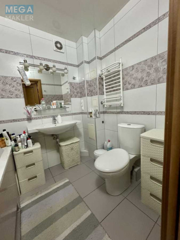 Оренда 1 кімнатної квартири, <a class="location-link" href="/kiev/" title="Недвижимость Київ">Київ</a>, <a class="location-link" href="/kiev/pecherskij/" title="Недвижимость Печерський район">Печерський р-н</a>, Рибальська вул., 8 (изображение 8)