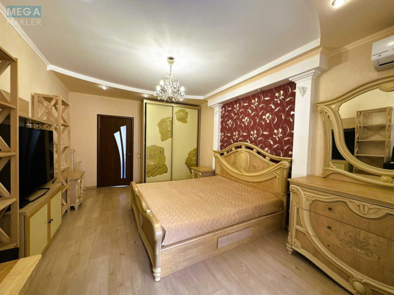 Оренда 3 кімнатної квартири, <a class="location-link" href="/kiev/" title="Недвижимость Київ">Київ</a>, <a class="location-link" href="/kiev/goloseevskij/" title="Недвижимость Голосіївський район">Голосіївський р-н</a>, Михайла Ломоносова вул., 54а (изображение 2)