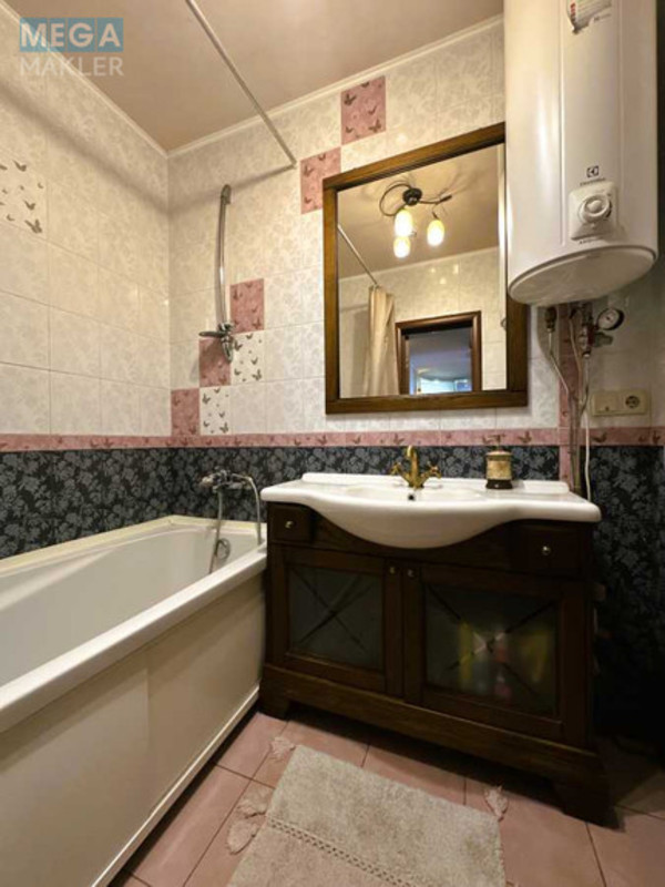 Оренда 3 кімнатної квартири, <a class="location-link" href="/kiev/" title="Недвижимость Київ">Київ</a>, <a class="location-link" href="/kiev/goloseevskij/" title="Недвижимость Голосіївський район">Голосіївський р-н</a>, Михайла Ломоносова вул., 54а (изображение 19)