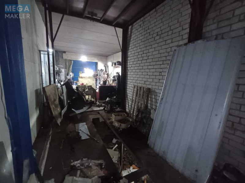 Продаж комерційної нерухомості, 270 кв.м, <a class="location-link" href="/kiev/" title="Недвижимость Київ">Київ</a>, <a class="location-link" href="/kiev/desnyanskij/" title="Недвижимость Деснянський район">Деснянський р-н</a>, Пухівська вул., 2 (изображение 15)