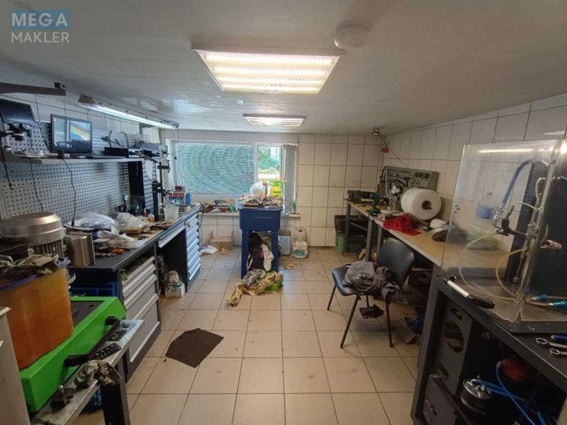 Продаж комерційної нерухомості, 270 кв.м, <a class="location-link" href="/kiev/" title="Недвижимость Київ">Київ</a>, <a class="location-link" href="/kiev/desnyanskij/" title="Недвижимость Деснянський район">Деснянський р-н</a>, Пухівська вул., 2 (изображение 16)