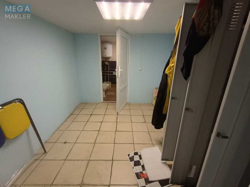 Продаж комерційної нерухомості, 270 кв.м, <a class="location-link" href="/kiev/" title="Недвижимость Київ">Київ</a>, <a class="location-link" href="/kiev/desnyanskij/" title="Недвижимость Деснянський район">Деснянський р-н</a>, Пухівська вул., 2 (изображение 22)
